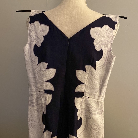 Banana Republic Blue Silky Sleeveless V-Neck Dress - Size 00P - Gorgeous - Picture 3 of 4